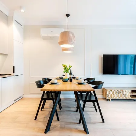 Marina Hello - Widok Na Jezioro, Piekne Wnetrze, Klimatyzacja, Winda